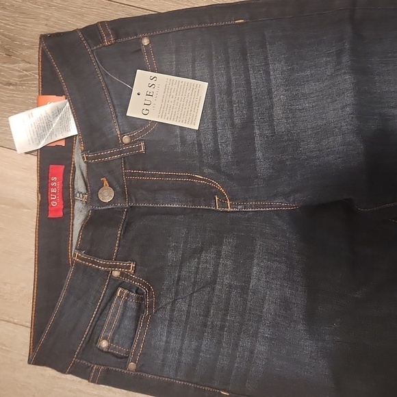 COPY - GUESS Dark Wash Skinny Jeans - Picture 2 of 8